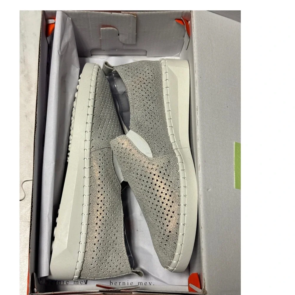 Bernie Mev New York Womens Metallic Pewter Perforated Slip On Sneakers‎ Size 36
